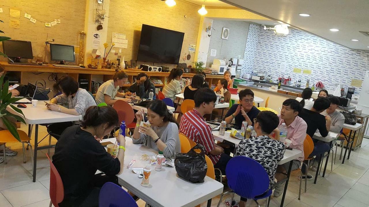 Goodstay Backpackers Gyeongju Guesthouse Zewnętrze zdjęcie